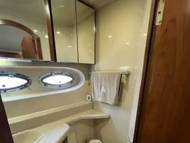 Cruisers Yachts 415 Express