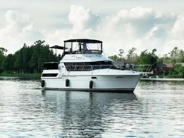 Carver 3807 Aft Cabin