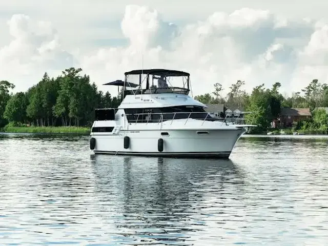 Carver 3807 Aft Cabin