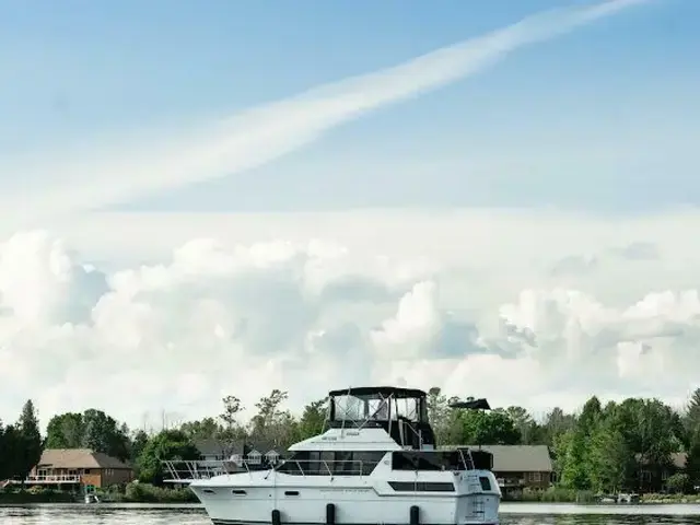 Carver 3807 Aft Cabin