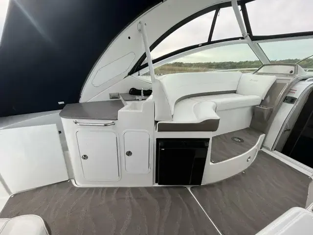 Cruisers Yachts 380 Express