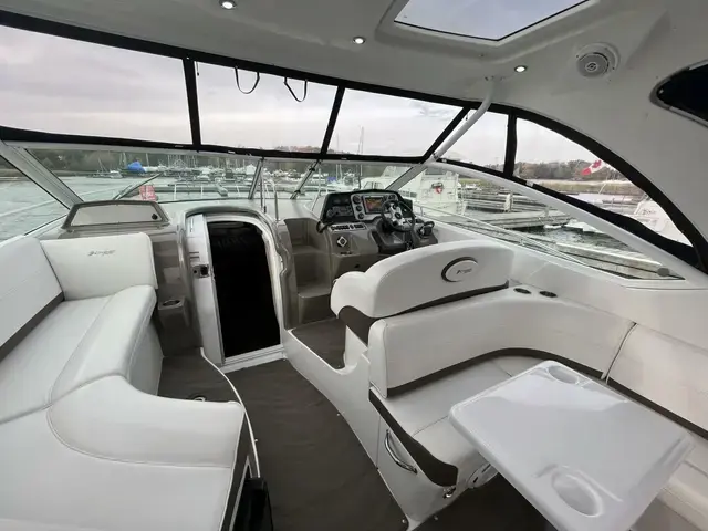 Cruisers Yachts 380 Express