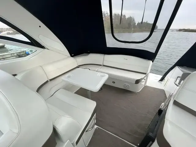 Cruisers Yachts 380 Express