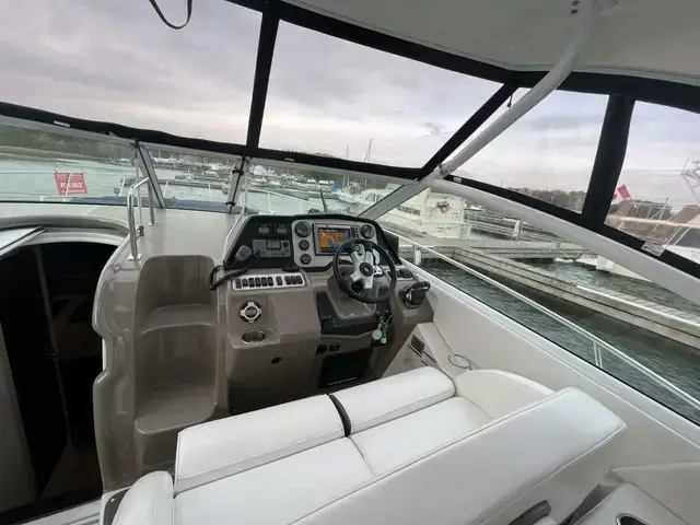 Cruisers Yachts 380 Express