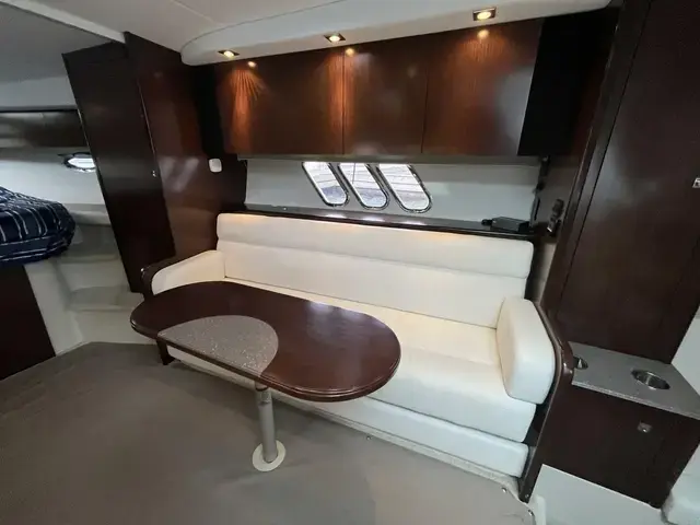 Cruisers Yachts 380 Express