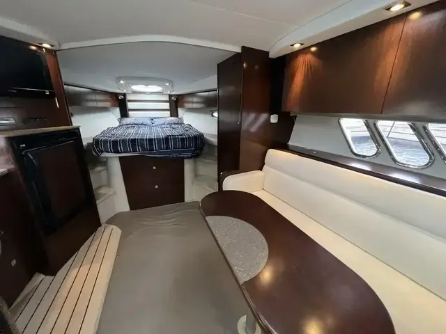 Cruisers Yachts 380 Express