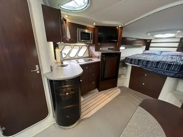 Cruisers Yachts 380 Express