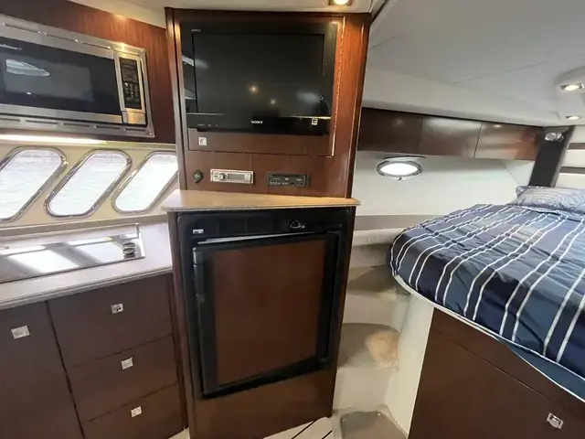 Cruisers Yachts 380 Express