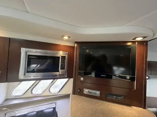 Cruisers Yachts 380 Express