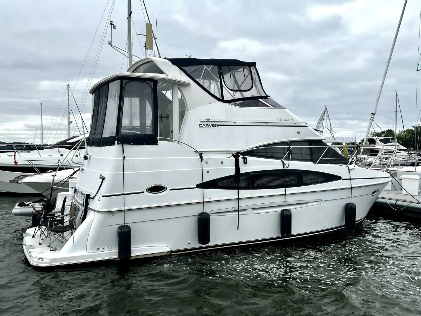 2002 Carver 346 motor yacht