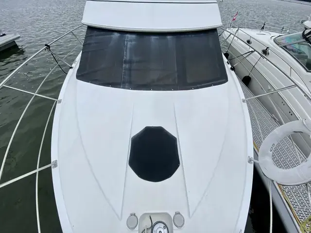 Carver 346 Motor Yacht