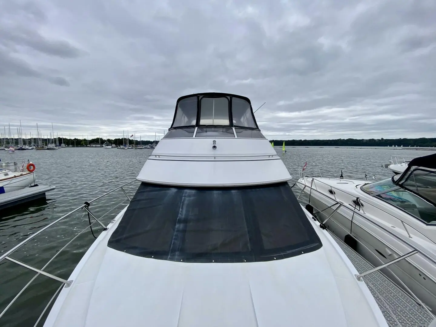 2002 Carver 346 motor yacht