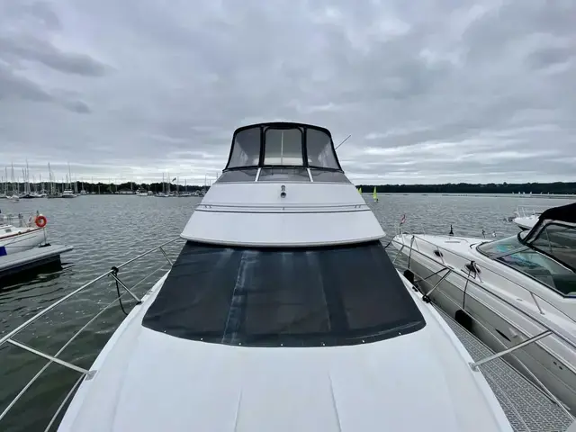 Carver 346 Motor Yacht