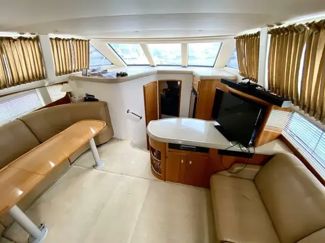 Carver 346 Motor Yacht