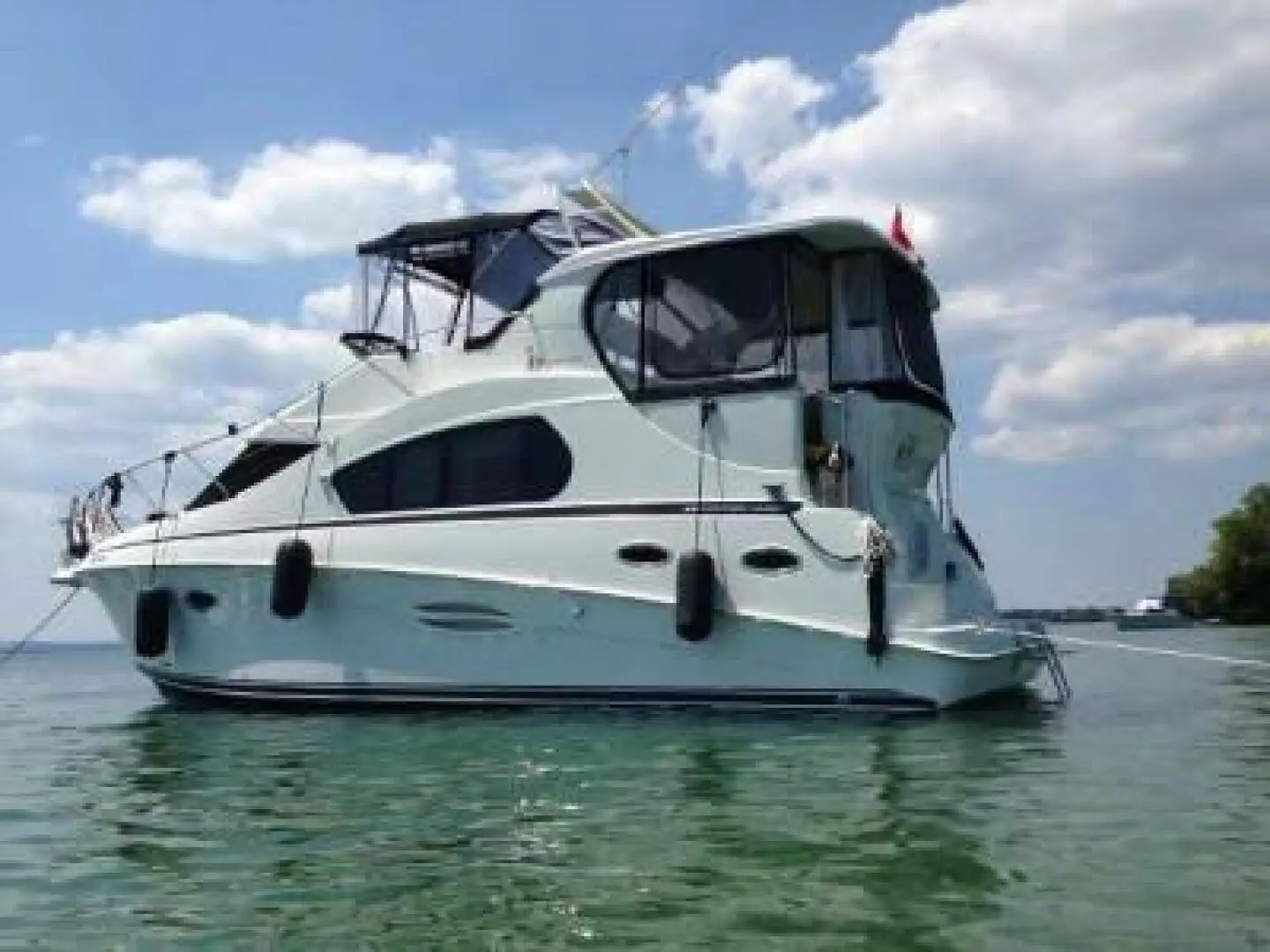 2004 Silverton 35 motor yacht