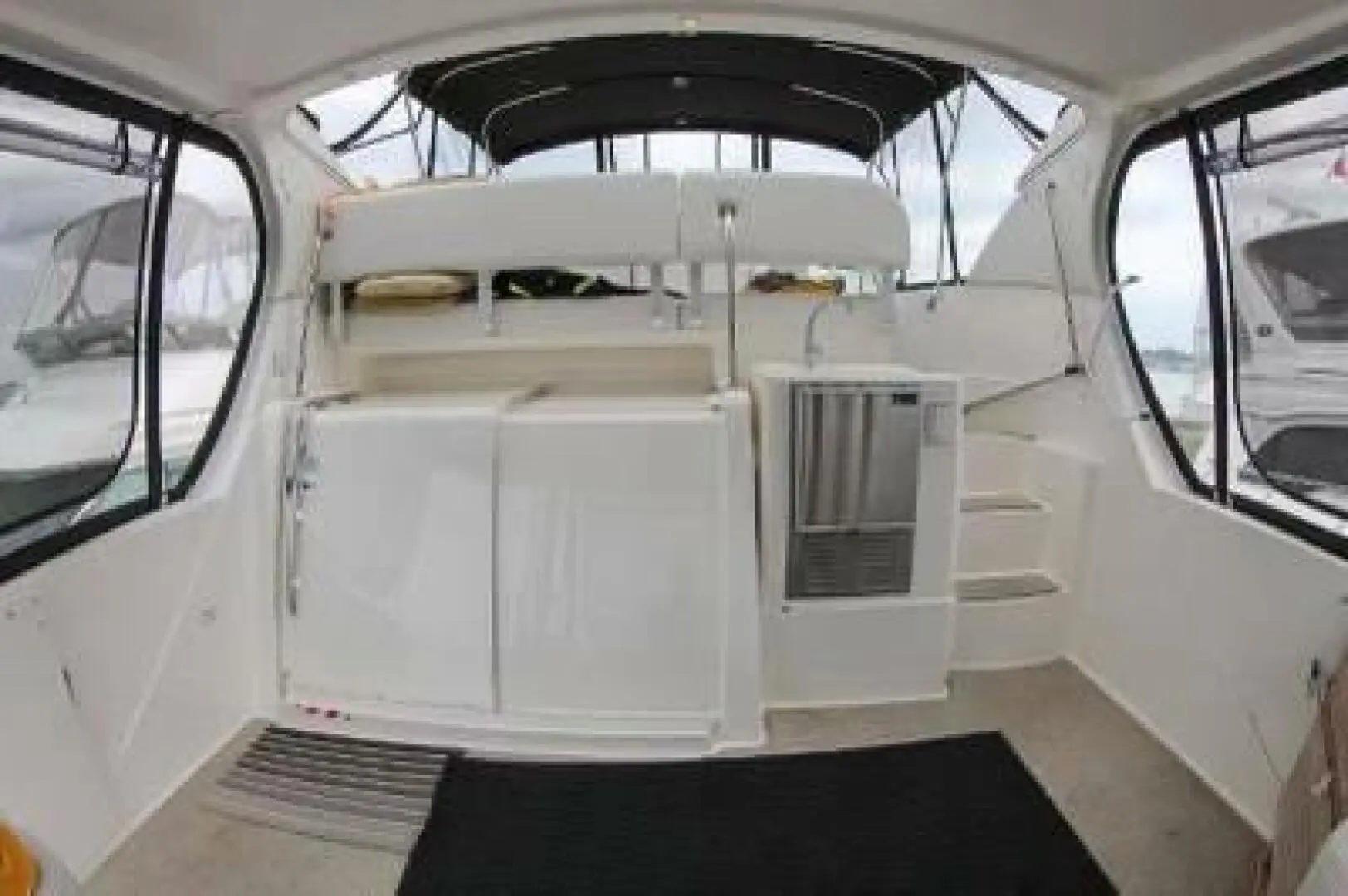 2004 Silverton 35 motor yacht