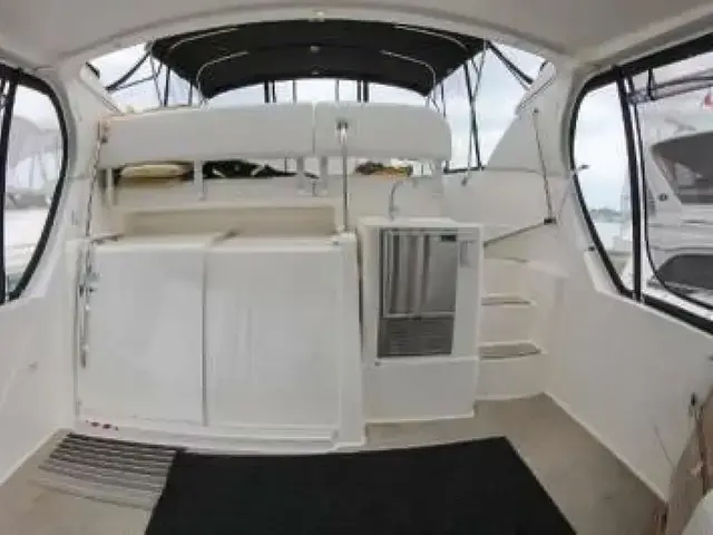 Silverton 35 Motor Yacht