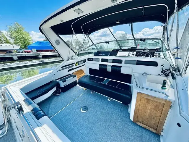 Sea Ray Sundancer 330