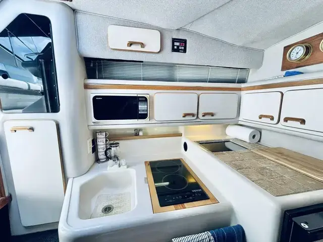 Sea Ray Sundancer 330