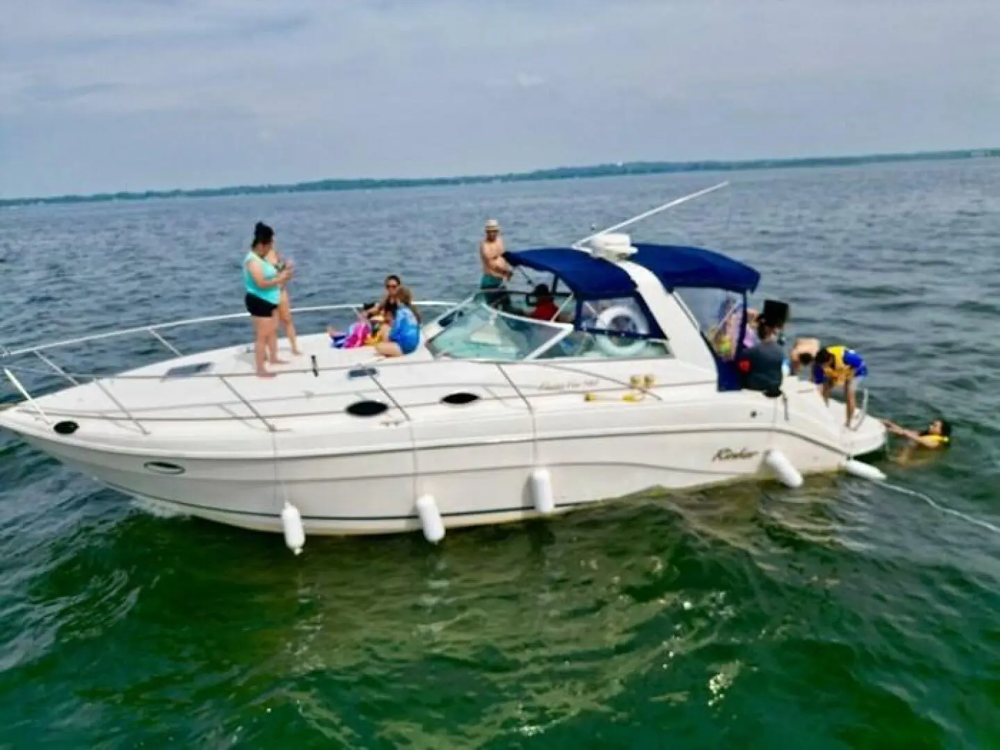 2004 Rinker fiesta vee 342