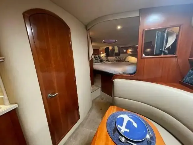 Cruisers Yachts 340 Express