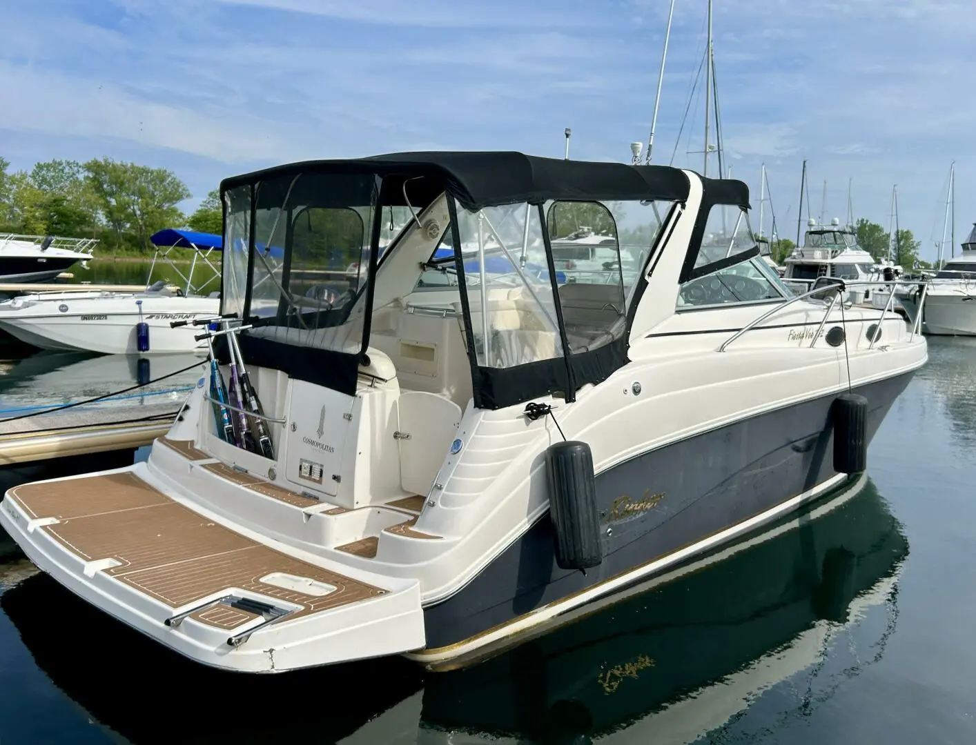 2005 Rinker fiesta vee 342