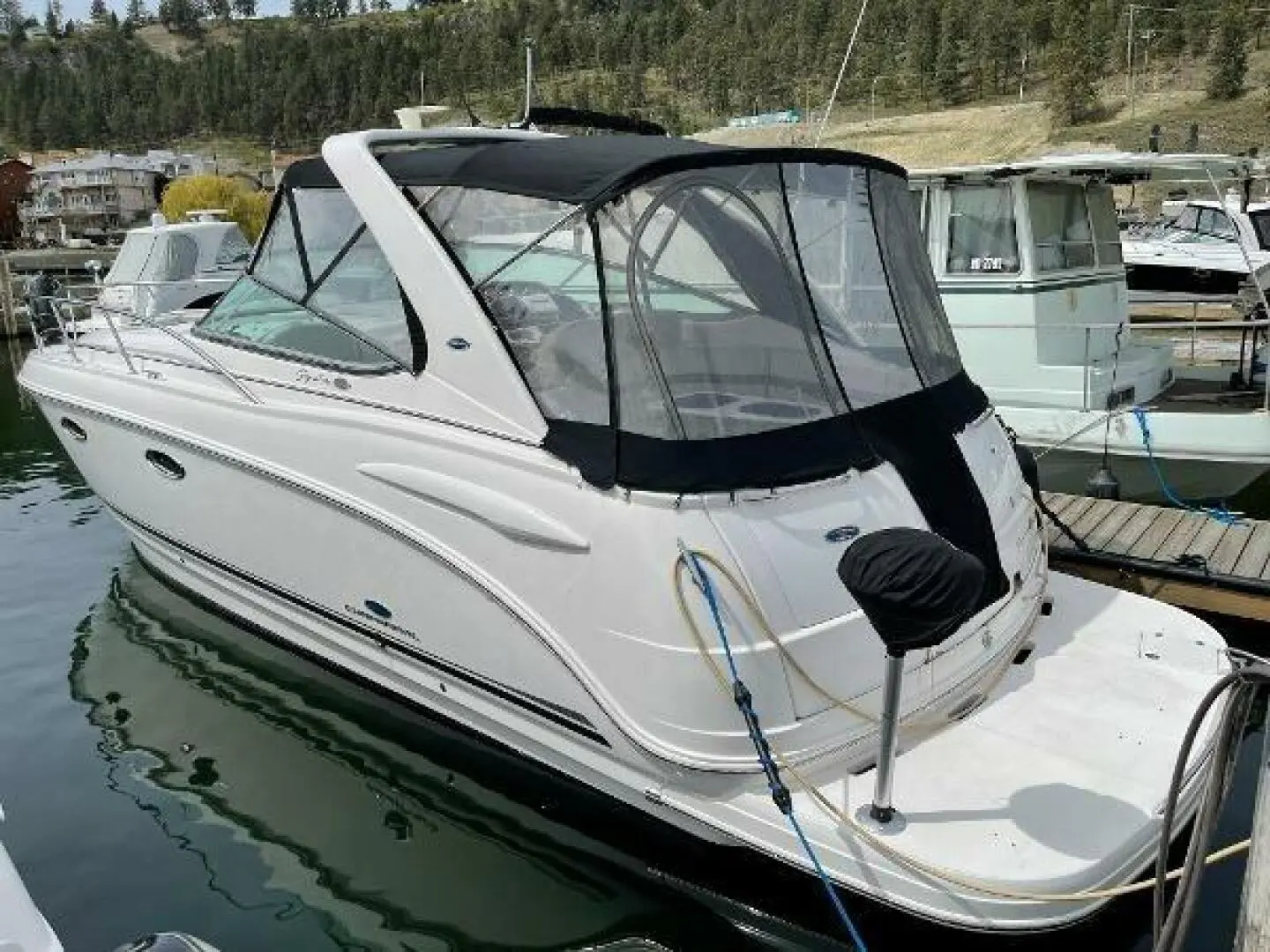 2005 Chaparral 330 signature