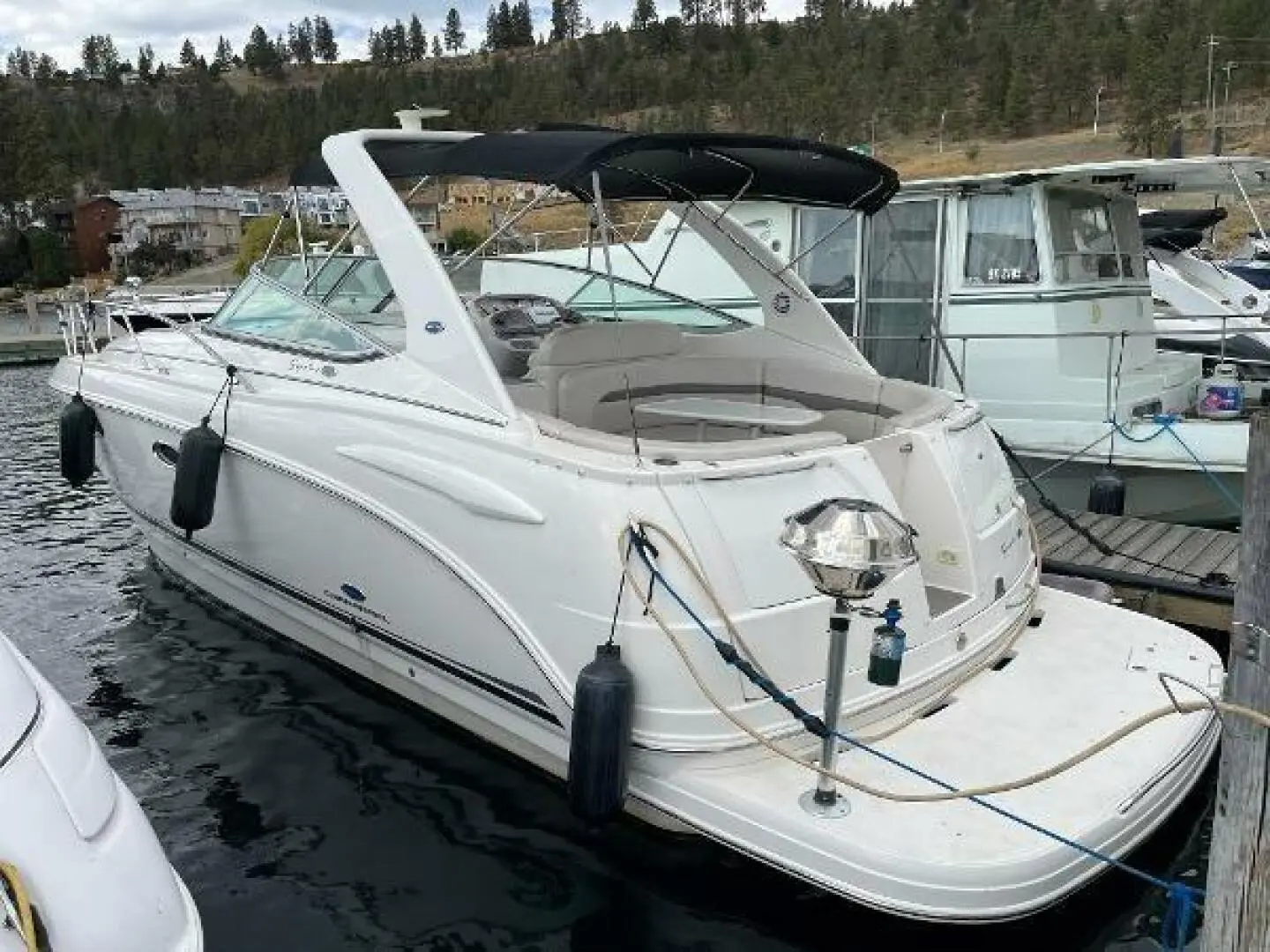 2005 Chaparral 330 signature