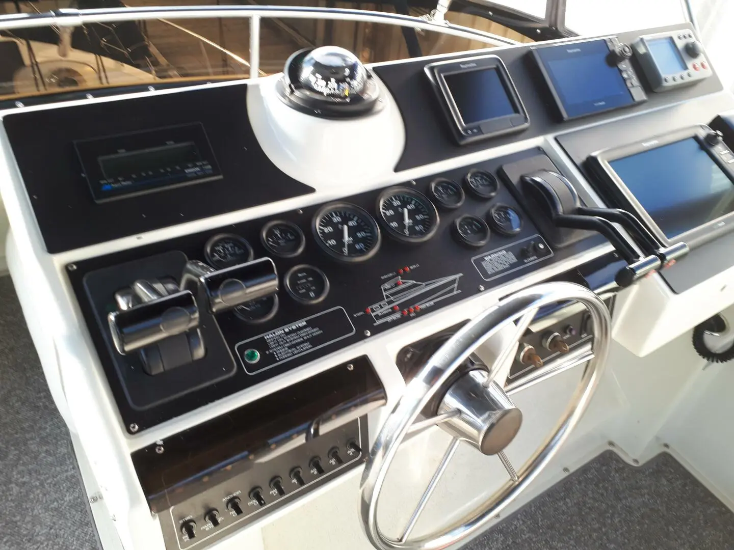 1993 Silverton 34 motor yacht