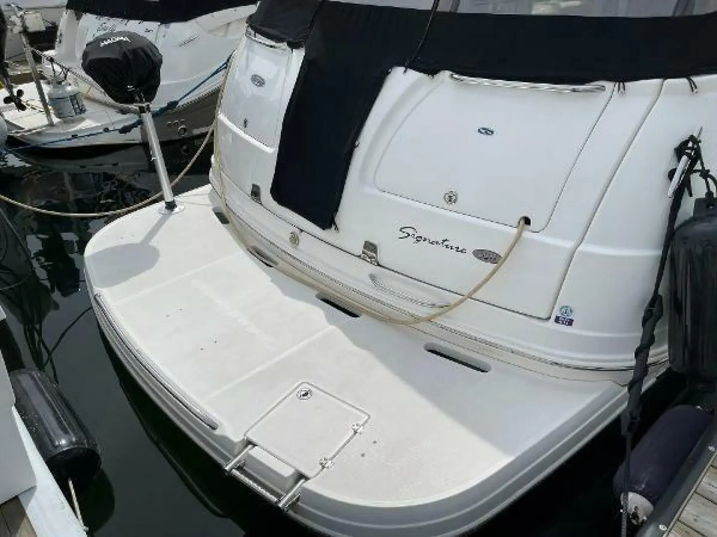 2005 Chaparral 330 signature