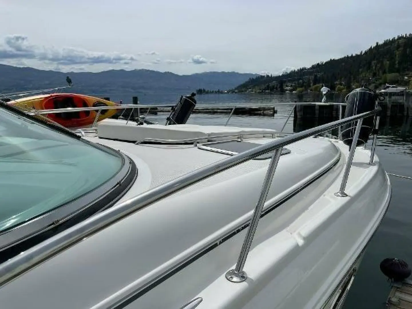 2005 Chaparral 330 signature