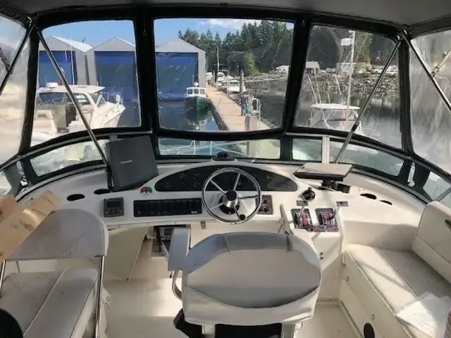 Bayliner 3388 Command Bridge Motoryacht