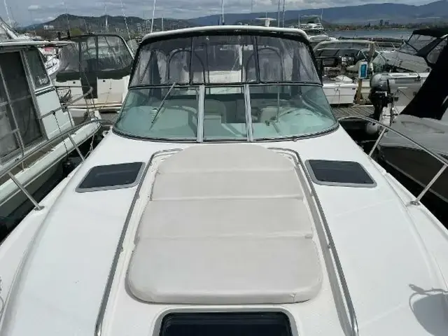 Chaparral 330 Signature