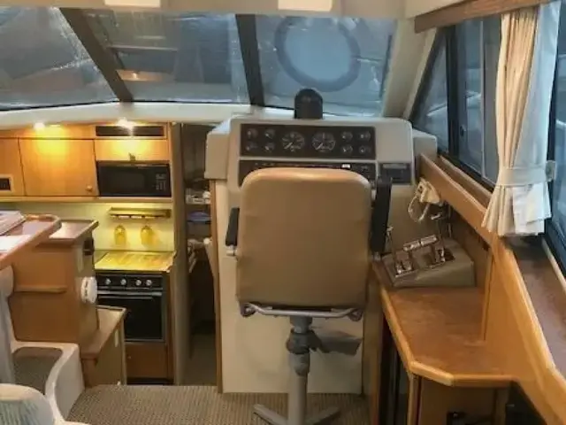 Bayliner 3388 Command Bridge Motoryacht