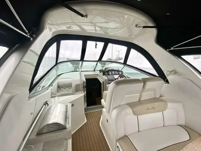 Sea Ray Sundancer 330