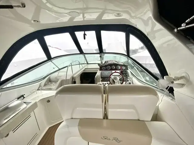 Sea Ray Sundancer 330