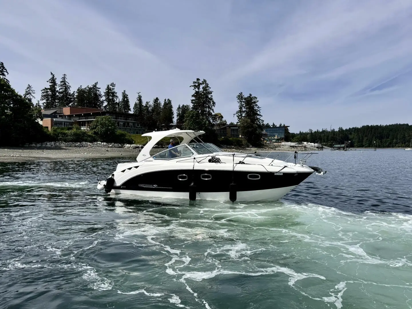 2015 Chaparral 330 signature