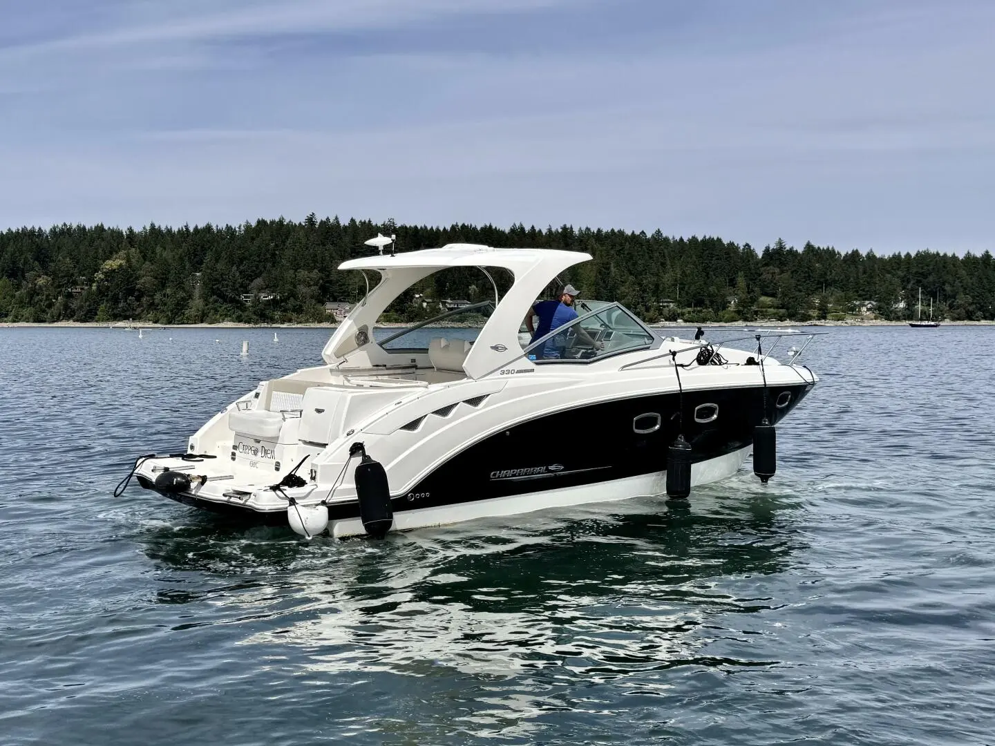 2015 Chaparral 330 signature