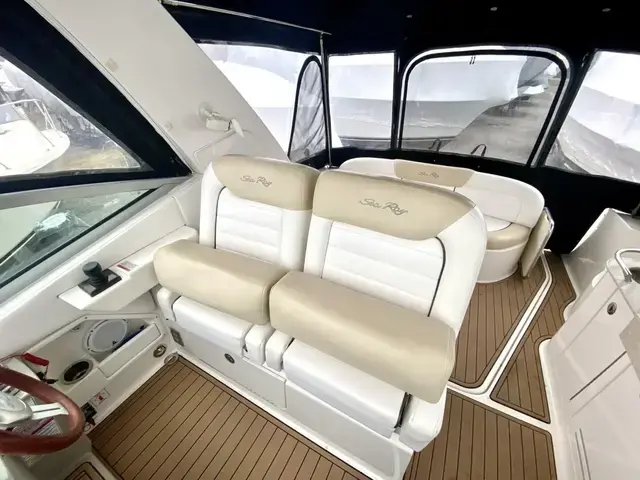 Sea Ray Sundancer 330