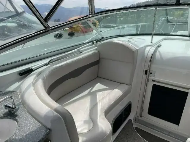 Chaparral 330 Signature