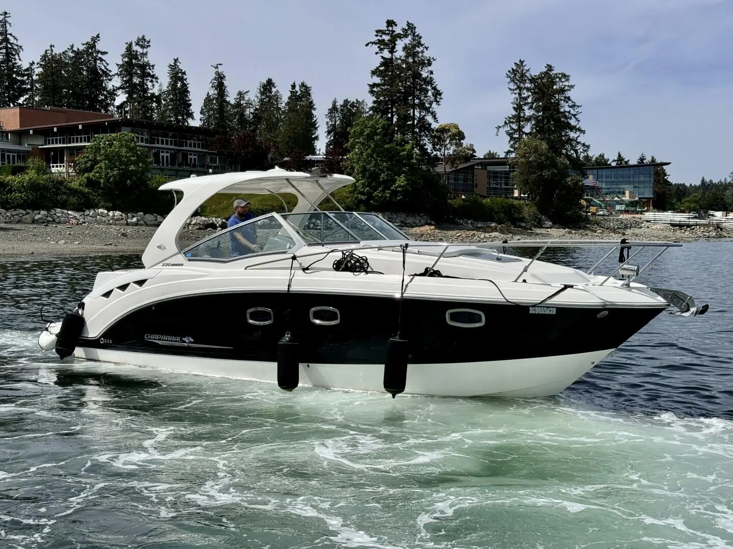 2015 Chaparral 330 signature