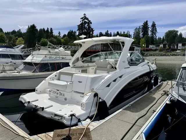 Chaparral 330 Signature