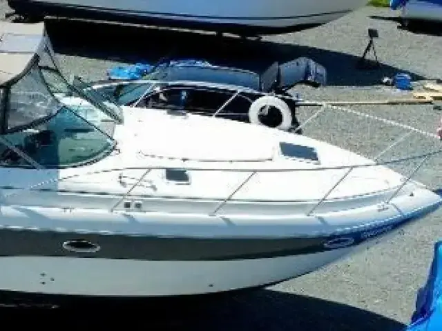 Rinker Fiesta Vee 320