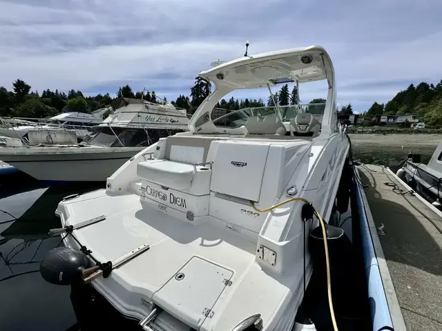 Chaparral 330 Signature