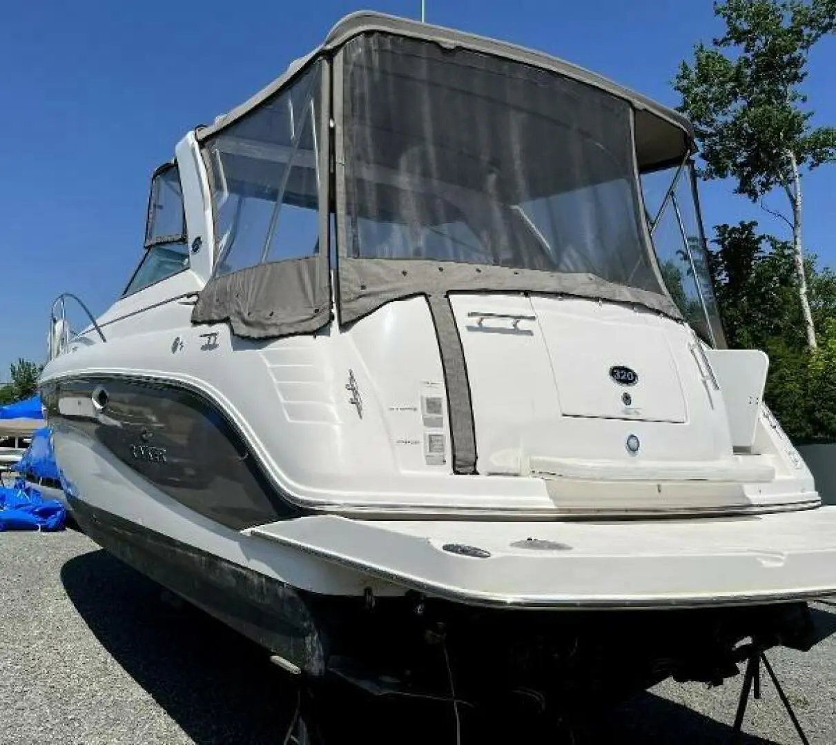 2007 Rinker fiesta vee 320