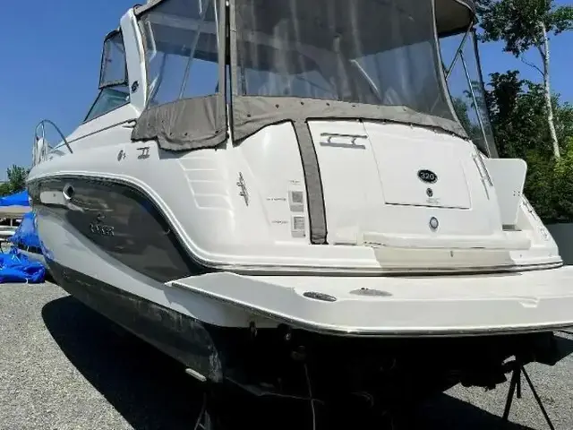 Rinker Fiesta Vee 320