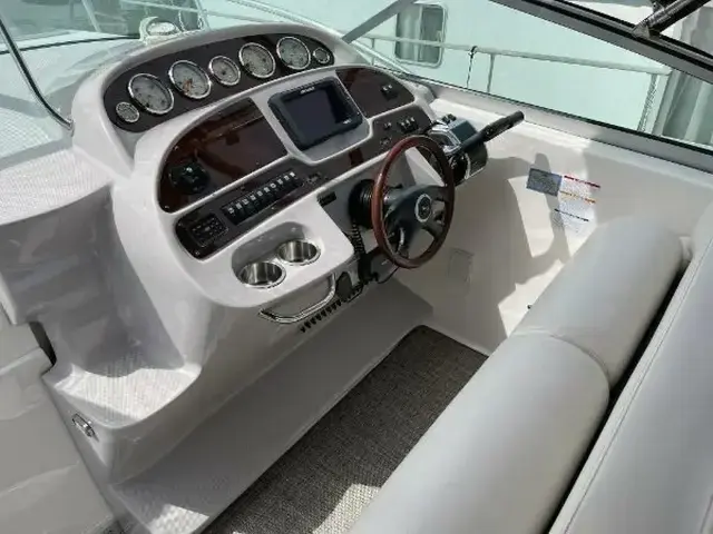 Chaparral 330 Signature