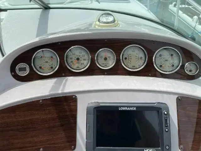 Chaparral 330 Signature