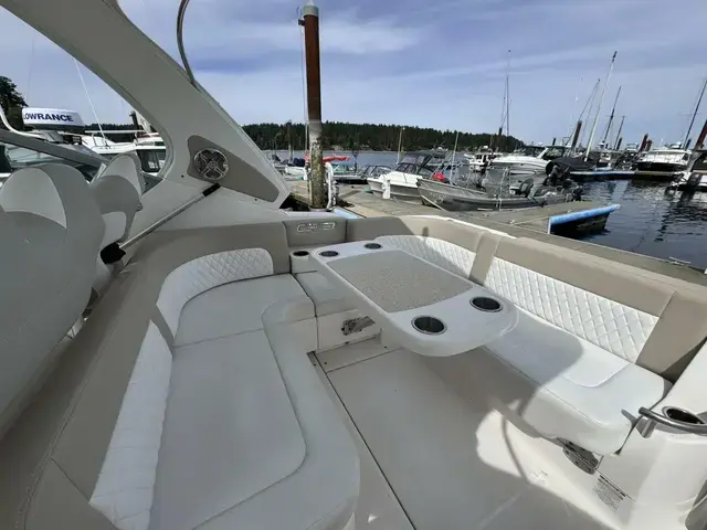 Chaparral 330 Signature