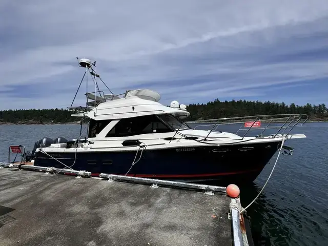 Cutwater 32 CB